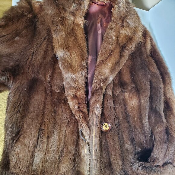 Vintage Fur Coat — For Repurposing / Craft Use Only - Picture 3 of 17